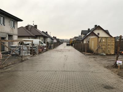Budowa drogi z kostki brukowej i oświetlenia ledowego w ciągu ulicy Wojskiego