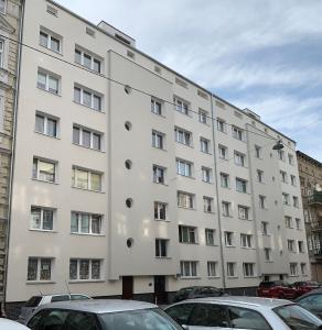 Bohaterów Getta Warszawskiego 9,10